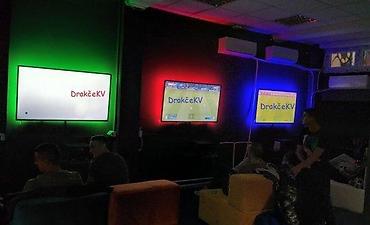 tableti polovni: USB RGB LED TRAKA SA RF KONTROLEROM I DALJISNKIM 5V ZA TV *Cena — 2