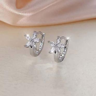 Minđuše: Minđuše – srebrni ton, različiti dizajni - Model 1: Okrugle minđuše — 28