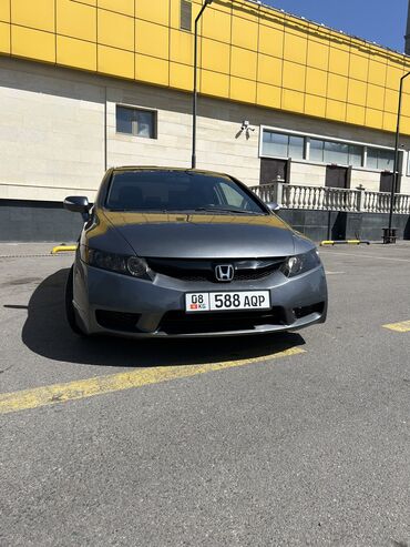сивик ферио: Honda Civic: 2009 г., 1.3 л, Вариатор, Бензин, Седан