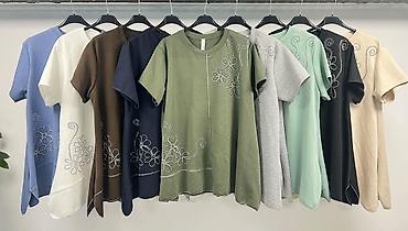 Bluze: #Bluze za punije
Cena 2200
Vel. do 4xl
V17 — 9