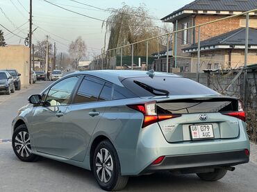 Toyota: Toyota Prius: 2019 г., 1.8 л, Вариатор, Гибрид, Седан — 2