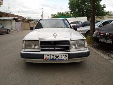 мерседес е 230: Mercedes-Benz 230: 1990 г., 2.3 л, Механика, Бензин, Седан