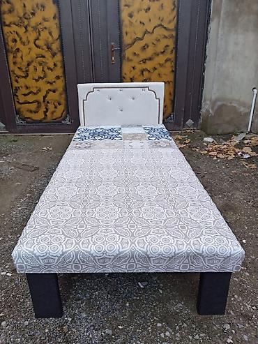taxt ortuyu: Təzə çarpayılar. 1 nəfərlik çarpayılar 60manat. 2 nəfərlik taxt — 9
