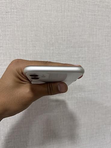 Apple iPhone: IPhone 11, 128 GB, Ağ, Simsiz şarj — 9