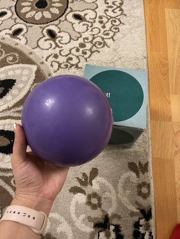 мяч 4: Мяч гимнастический бренда "Chacott". Размер на 3-6лет наверно. 15см