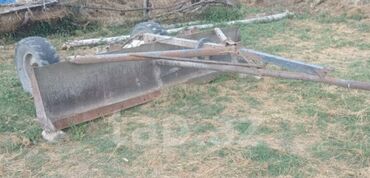 Yük nəqliyyat vasitələri: Ot yığımı və torpağın şumlanması üçün nəzərdə tutulmuş kənd