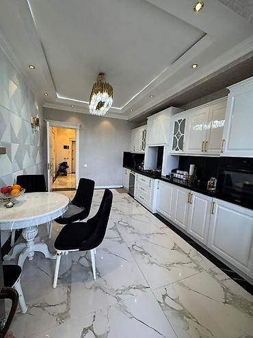 Mənzillər: 4 otaqlı, Yeni tikili, 151 kv. m — 5