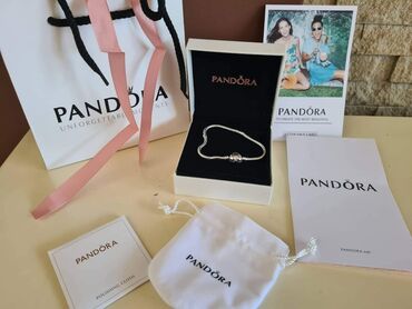 Narukvice: Vel 17.18.19.20
3,700 din na lalafo.rs — 1 Narukvice: Vel 17.18.19.20
3,700 din — 1