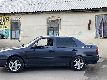wolksvagen: Volkswagen Vento: 1992 г., 1.8 л, Механика, Бензин, Седан — 4