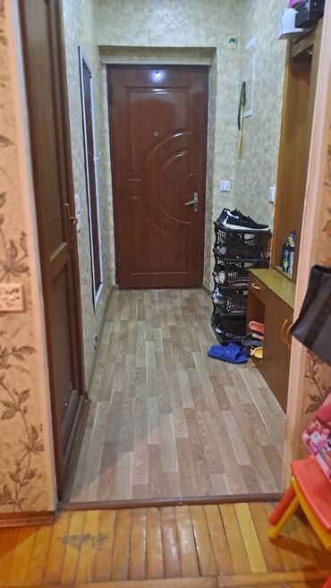 бина аз дома: Баку, 8-ой километр, 3 комнаты, Вторичка, м. Нефтчиляр, 55 м²