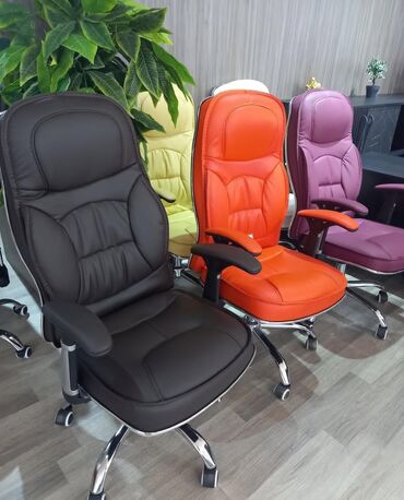 Ofis və oyun kresloları: Yeni, Təkərli, Qolları tənzimlənir, Dəri -da lalafo.az — 9 Ofis və oyun kresloları: Yeni, Təkərli, Qolları tənzimlənir, Dəri — 9
