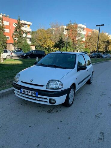Renault: Renault Clio: 1.9 l | 1999 year | 211000 km. Hatchback