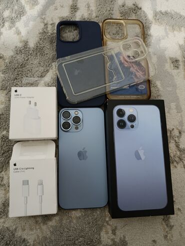 новый айфон 13 про макс: IPhone 13 Pro Max, Колдонулган, 256 ГБ, Sierra Blue, Заряддоочу түзүлүш, 78 %