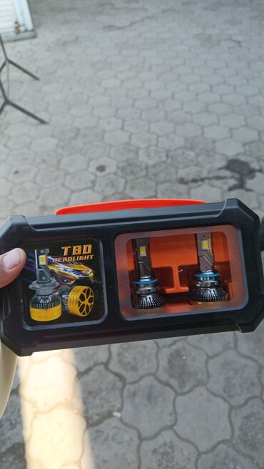 Другие аксессуары для салона: Магазин автотоваров и аксессуаров Ассортимент: - Автохимия и уход — 14