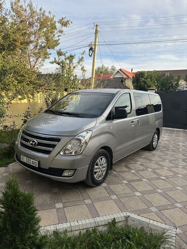 смёрка машина: Hyundai H-1 (Grand Starex): 2017 г., 2.5 л, Автомат, Дизель, Минивэн