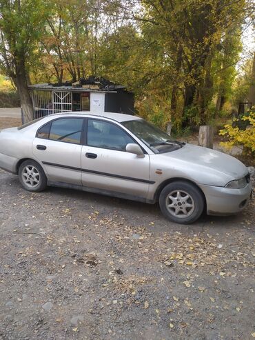 полированная машина: Mitsubishi : 1998 г.