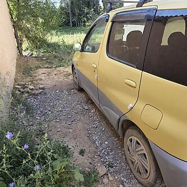 форанер 2010: Toyota Funcargo: 2002 г., 1.3 л, Автомат, Бензин, Фургон — 5