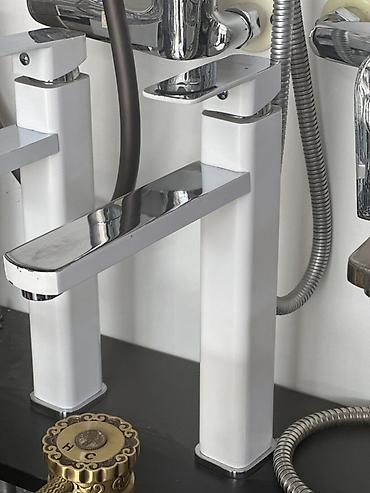 Смесители: Смеситель для раковины (однорычажный), современный - Тип — 1
