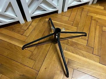 amfore za cvece: Metalno postolje za jelku – sklopivi X stalak - Stabilna metalna — 6