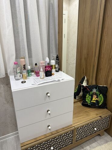 Yataq otağı dəstləri: 2 təknəfərlik çarpayı, İşlənmiş — 6