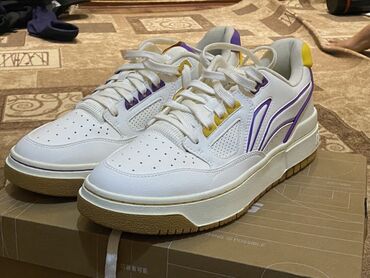 женские слипоны больших размеров: Кроссовки Li-Ning (надпись на пятке), стиль ретро-баскетбол. - Цвет