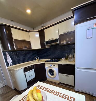 кухонная мебель баку: *300₼ MƏTBƏX mebeli :-TƏCİLİ SATILIR*‼️ ÖLÇÜ:-1.6*2 ÜZƏRİNDƏ