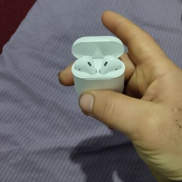 чехлы для планшета: Продаю наушник новый чехол 
новый