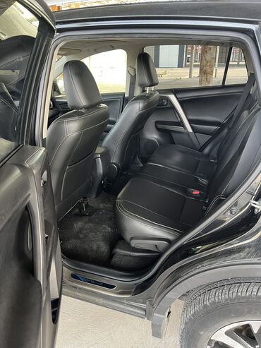 Toyota: Toyota RAV4: 2018 г., 2 л, Автомат, Бензин, Внедорожник — 12