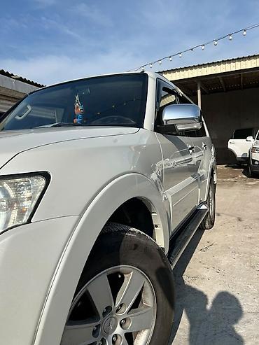 fire fire ucun adlar: Mitsubishi Pajero: 3 l | 2008 il 187 km Ofrouder/SUV — 5