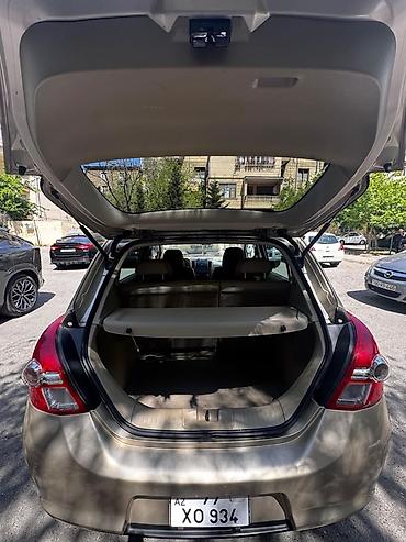 Avtomobil satışı: Nissan Tiida: 1.5 l | 2011 il Hetçbek — 4