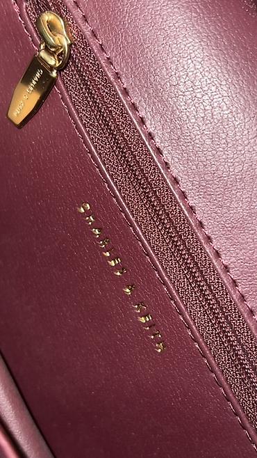 Классические сумки: Сумка Charles & Keith, черная, компактного формата через плечо. - — 10