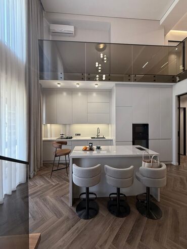 двухуровневые квартиры: 3 комнаты, 125 м², Элитка, 10 этаж, Дизайнерский ремонт