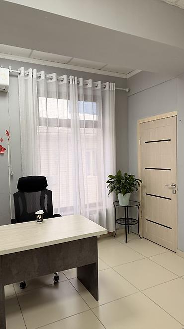 офисы в бишкеке в аренду: Сдаю Офис целиком: 15 м², В бизнес центре, С ремонтом, Первая линия — 4