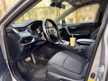 Toyota: Toyota RAV4: 2019 г., 2.5 л, Автомат, Бензин, Кроссовер — 9