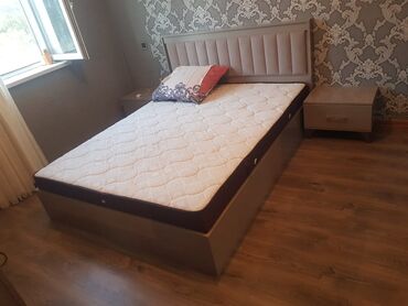 İşlənmiş, Açılan, 2 qapılı Düz dolab, Şifonyer, İtaliya