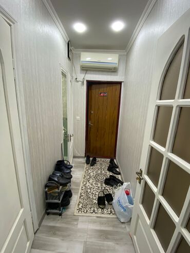 Uzunmüddətli kirayə mənzillər: Genclik metrosun yaninda 5/2, 3 otaq yeni temirli ve yeni esiyali — 12