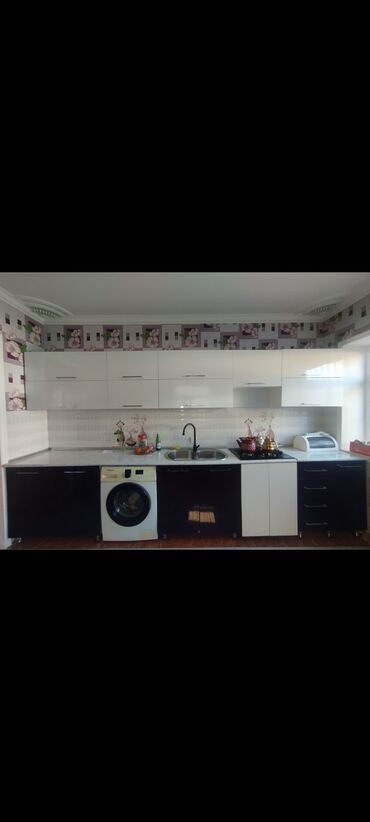 seyf qapi islenmis: Mətbəx mebeli satılır 250₼. Yaxşı vəziyyətdədir. Üzərində heçnə