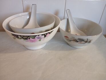 emmezeta prekrivaci za ugaone garniture: Posude za sos,ren. nove 3 kom iz 1970.godine.Kineski porcelan sa 3