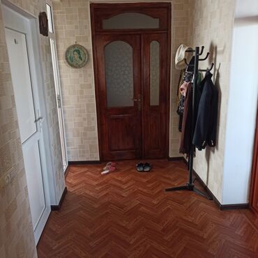 Həyət evləri və villaların satışı: 4 otaqlı, 142 kv. m, Kredit yoxdur, Orta təmir — 8