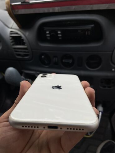 apple notebook цена: IPhone 11, Б/у, 128 ГБ, Белый, Зарядное устройство, Чехол, 83 %