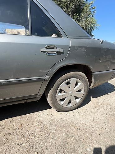 мерс 124 молдинг: Mercedes-Benz W124: 1989 г., 2.3 л, Механика, Газ, Седан — 2
