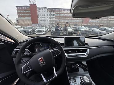 FAW: FAW : 2022 г., Гибрид, Седан — 5