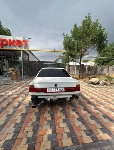 рассрочка авто в кыргызстане: BMW 520: 1989 г., 2 л, Механика, Бензин, Седан
