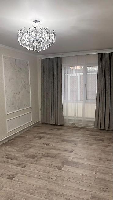 Продажа коттеджей и домов: 🏡 Продаётся 2-х этажный дом 📍Район : Ак-Орго ж/м 📌Расположение  — 2