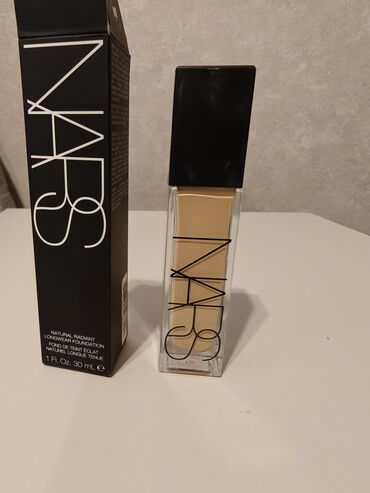 Vitaminlər və BAƏ: Tonal krem, Nars, İşlənmiş