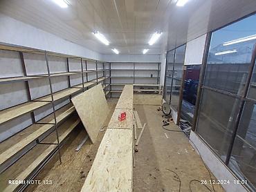 Продажа торговых контейнеров: Срочно торговый павильон сатылат Ошто баасы 350 000 8м3.5м 28 кв — 4