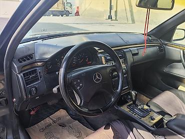 mersedes starter: Mercedes-Benz E-Class: 3 l | 1995 il Sedan — 5