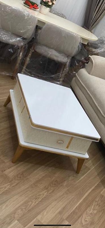 taxta parket: Kvadrat masa, Açılmayan, Təkərsiz, Parlaq laminat — 1
