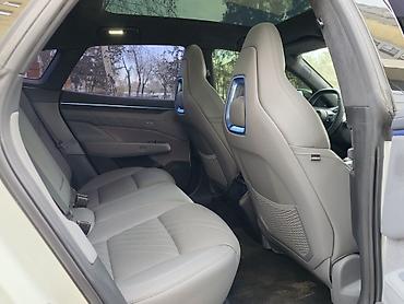 Zeekr: Zeekr 001: | 2024 г. Седан — 8