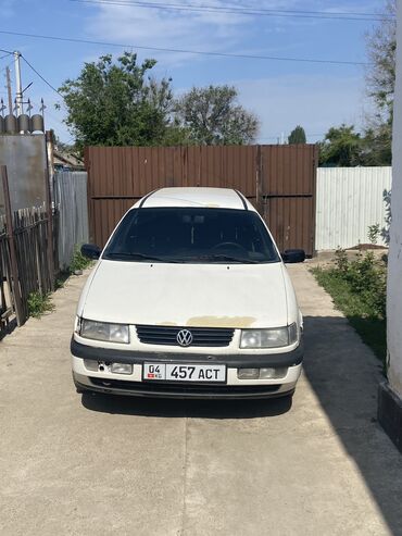 Volkswagen: Volkswagen Passat CC: 1994 г., 1.8 л, Механика, Бензин, Универсал